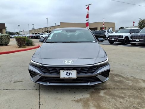 New 2026 Hyundai Elantra SEL Sport image 7