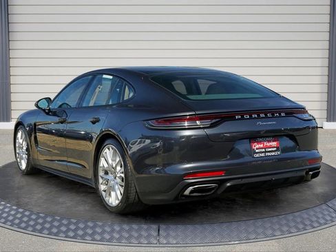 Used 2021 Porsche Panamera w/ Premium Package image 5