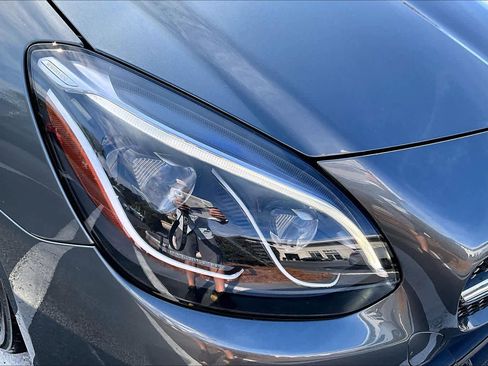 Certified 2020 Mercedes-Benz SLC 300 image 25