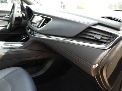 Used 2022 Buick Enclave Essence w/ Experience Buick Package FWD image 50
