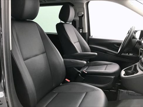 Used 2019 Mercedes-Benz Metris Passenger image 6