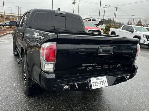 Used 2022 Toyota Tacoma TRD Sport image 10