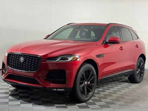 Used 2022 Jaguar F-PACE S image 2