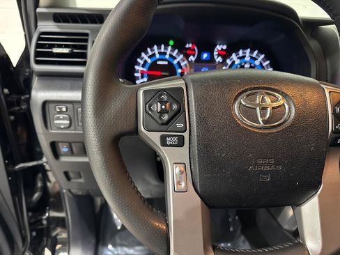 Used 2016 Toyota 4Runner Limited AWD/4WD image 36