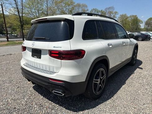 Used 2025 Mercedes-Benz GLB 250 4MATIC image 3