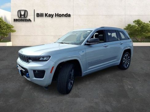 Used 2022 Jeep Grand Cherokee Overland w/ Luxury Tech Group IV image 8