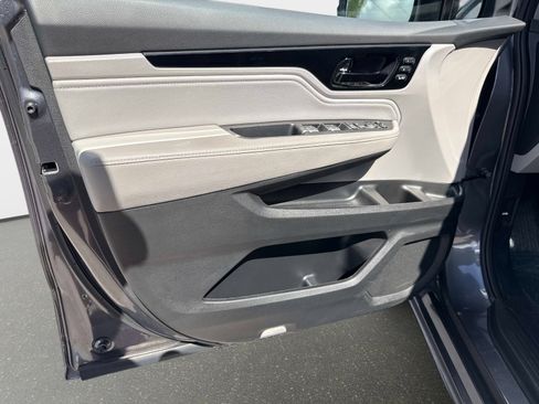Used 2023 Honda Odyssey Elite image 18