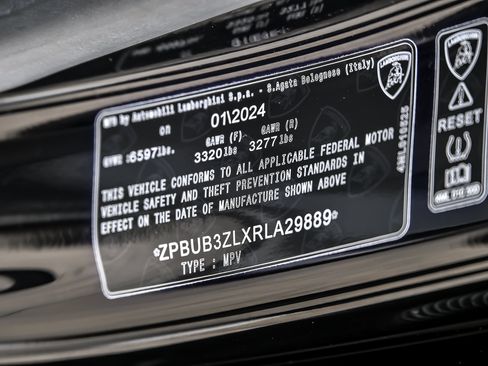 Used 2024 Lamborghini Urus S AWD/4WD image 40