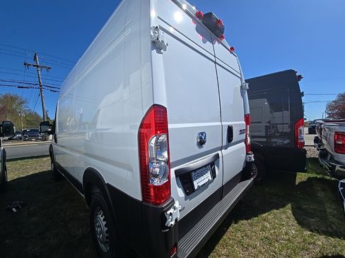 New 2025 RAM ProMaster 1500 w/ Convenience Group image 2