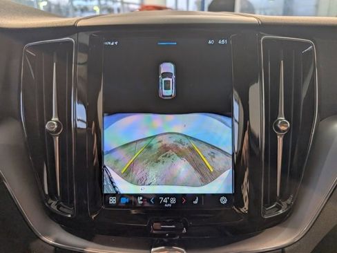 Used 2025 Volvo XC60 B5 Core w/ Climate Package image 21