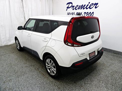 Used 2020 Kia Soul LX FWD image 4