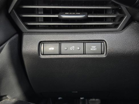 Used 2025 Nissan Altima 2.5 SV FWD image 21
