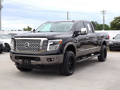 Used 2017 Nissan Titan Platinum Reserve AWD/4WD image 3