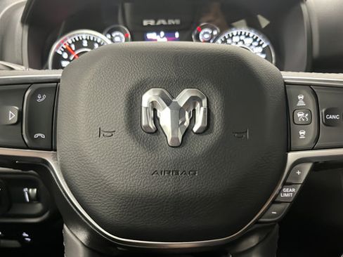 Used 2025 RAM 1500 Big Horn AWD/4WD image 19