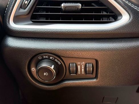 Certified 2022 Chrysler Pacifica Touring-L w/ S Appearance Package FWD image 21