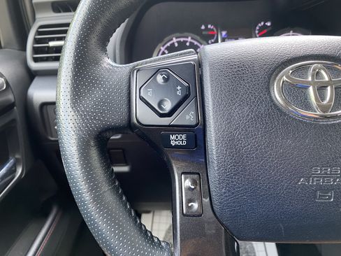 Used 2020 Toyota 4Runner TRD Off-Road Premium w/ Moonroof Package AWD/4WD image 19