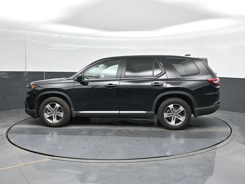 Used 2025 Honda Pilot EX-L image 9