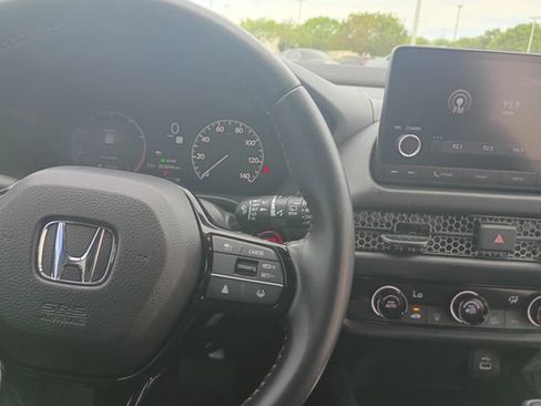 Used 2025 Honda HR-V Sport image 10