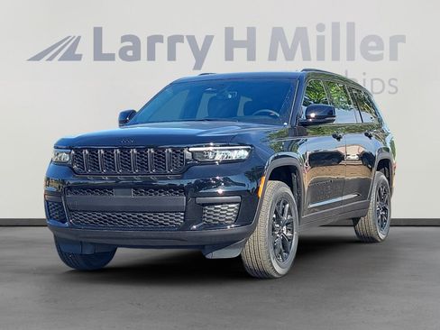 New 2025 Jeep Grand Cherokee L Laredo image 1