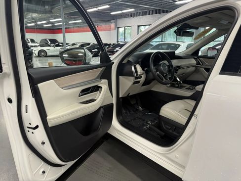 Used 2024 MAZDA CX-90 Plug-In Hybrid w/ Premium Plus image 9