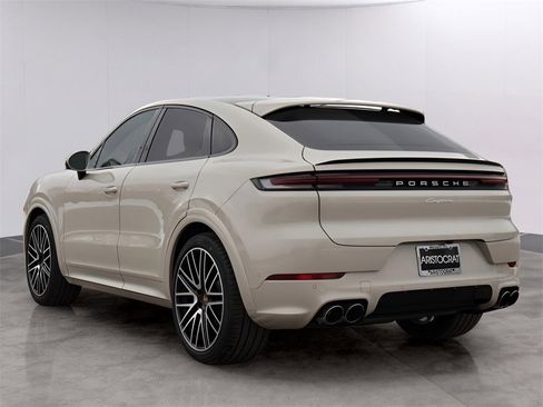 New 2026 Porsche Cayenne Coupe image 3