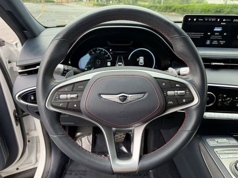 Used 2023 Genesis GV70 2.5T w/ Sport Prestige Package AWD/4WD image 15