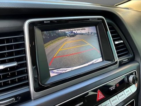 Used 2018 Hyundai Sonata SEL w/ Tech Package 04 FWD image 16