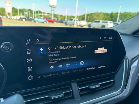 Certified 2024 Chevrolet Trax ACTIV w/ Driver Confidence Package FWD image 3