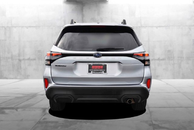 Used 2025 Subaru Forester Limited AWD/4WD image 6