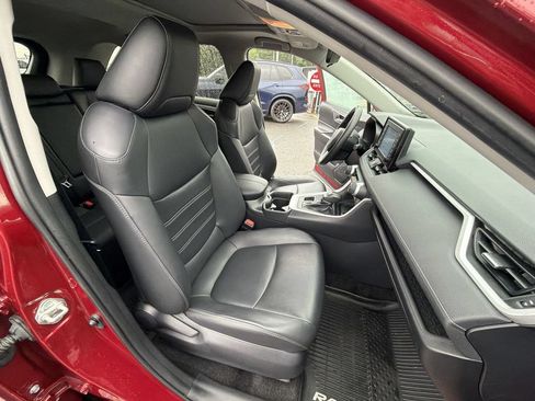 Used 2019 Toyota RAV4 XLE Premium w/ Cold Weather Package AWD/4WD image 22
