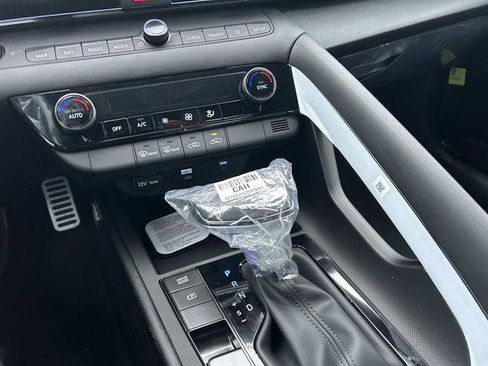 New 2026 Hyundai Elantra Sport image 11