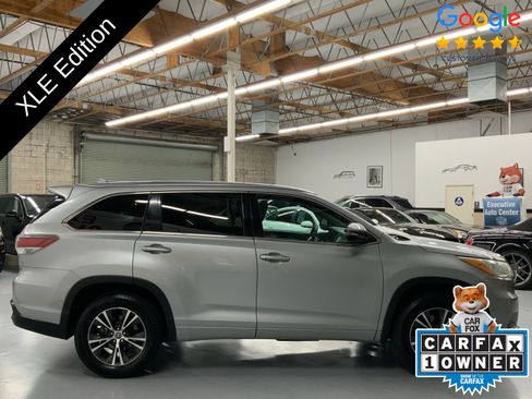 Used 2016 Toyota Highlander XLE image 4