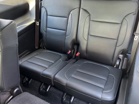 Used 2023 GMC Acadia SLT image 20