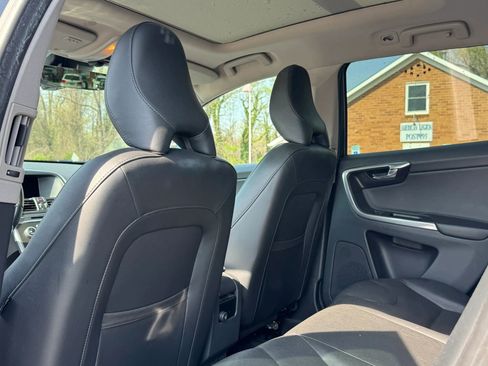 Used 2016 Volvo XC60 T5 Premier FWD image 12
