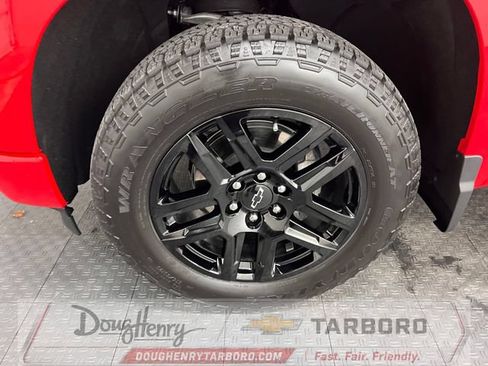 Used 2025 Chevrolet Silverado 1500 Custom w/ Turbomax Blackout Package AWD/4WD image 22