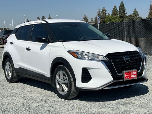 Used 2021 Nissan Kicks S FWD image 10