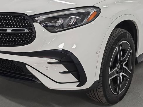 Used 2023 Mercedes-Benz GLC 300 image 11