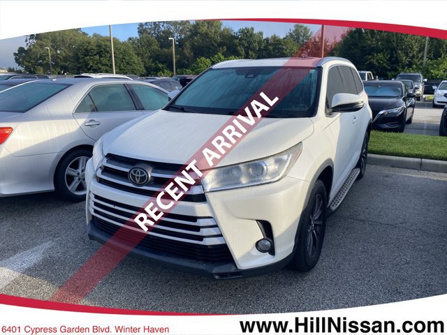 Used 2017 Toyota Highlander XLE FWD image 1
