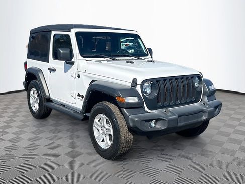 Used 2021 Jeep Wrangler Sport AWD/4WD image 4