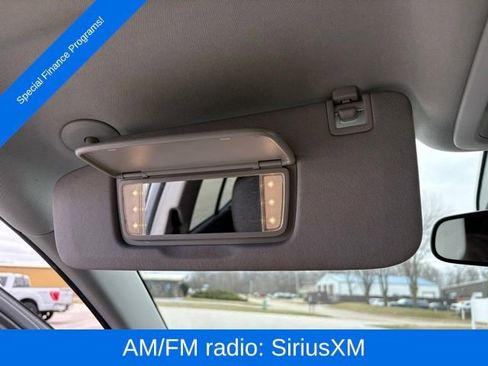 Used 2022 Chevrolet Equinox LT image 24