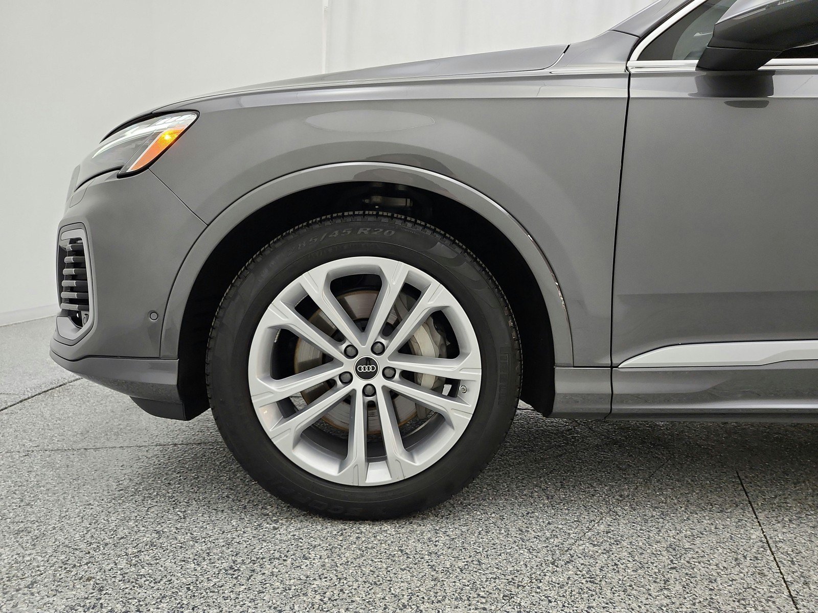 Used 2025 Audi Q7 3.0T Premium Plus w/ Premium Plus Package AWD/4WD image 18