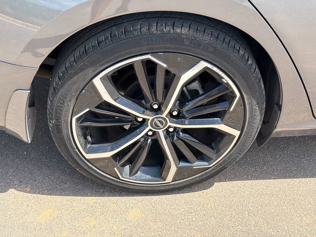 Used 2025 Nissan Altima 2.5 SR FWD image 17