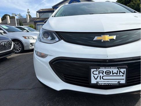 Used 2019 Chevrolet Bolt Premier w/ Infotainment Package FWD image 28