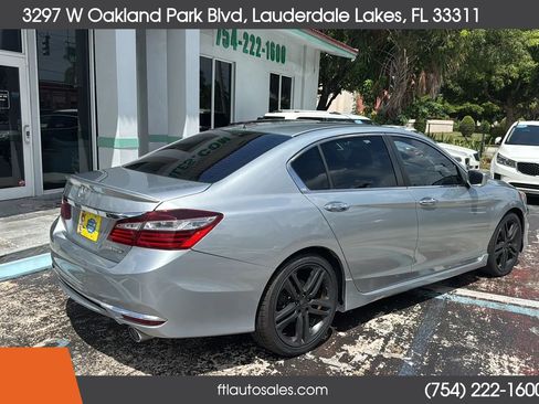 Used 2017 Honda Accord Sport image 11