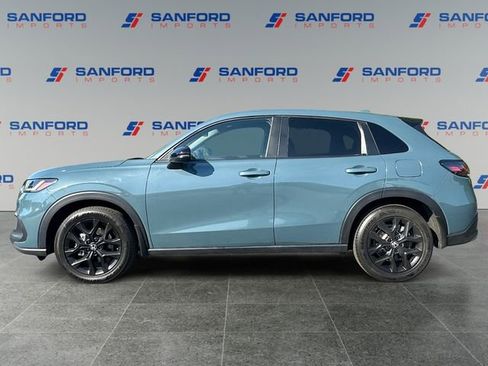 Used 2025 Honda HR-V Sport image 2