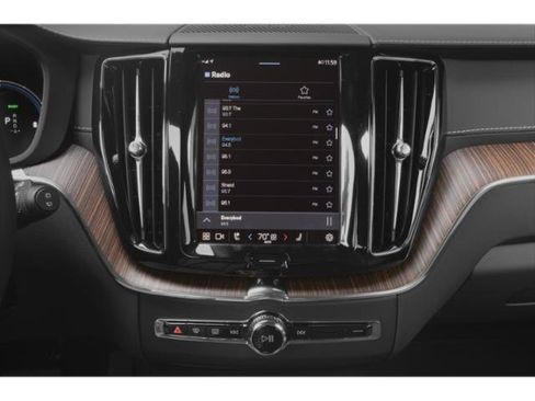 Used 2022 Volvo XC60 T8 Inscription Expression w/ Advanced Package AWD/4WD image 13
