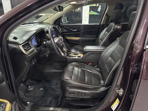 Used 2017 GMC Acadia Denali w/ Technology Package FWD image 11