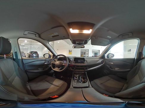 Used 2025 Nissan Rogue SV FWD image 43