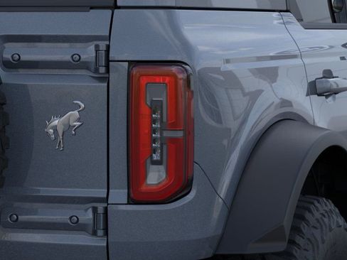 New 2025 Ford Bronco Outer Banks w/ Sasquatch Package AWD/4WD image 23