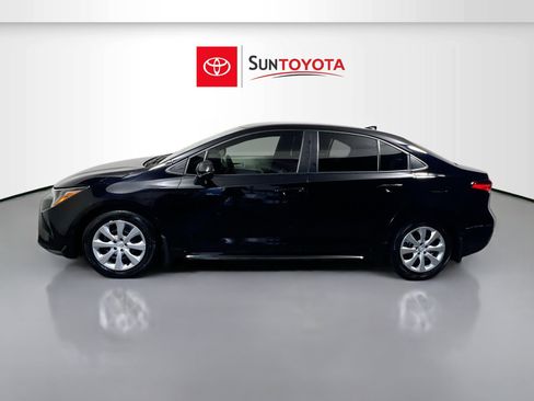 Used 2025 Toyota Corolla LE FWD image 7
